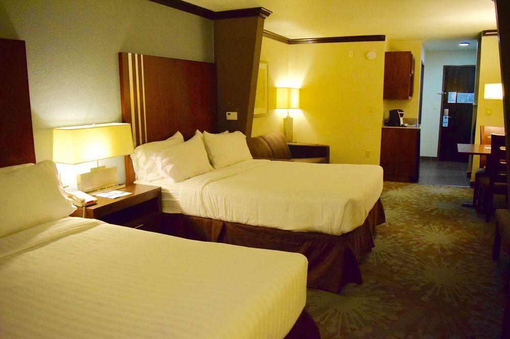 Holiday Inn Express & Suites San Antonio Nw Near Seaworld, An Ihg Hotel Екстер'єр фото