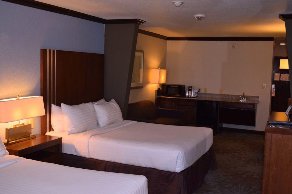 Holiday Inn Express & Suites San Antonio Nw Near Seaworld, An Ihg Hotel Екстер'єр фото